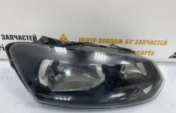 Фара правая для Volkswagen Polo 2013 года на фотографиях