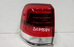 Фонарь внешний левый для Toyota Land Cruiser 2020 года на фотографиях