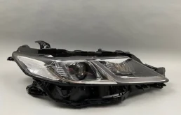 Фара правая для Toyota Camry XV70 2018-2021