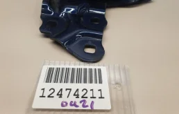 Петля капота левая для BMW X3 2016 года на фотографиях