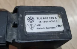 Датчик дорожного просвета передний для Volkswagen Touareg 2004 года на фотографиях