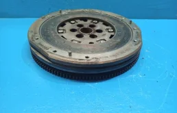 Маховик для Nissan Qashqai 2018 года на фотографиях