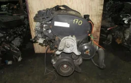 Двигатель без навесного для Opel Astra 2006 года на фотографиях