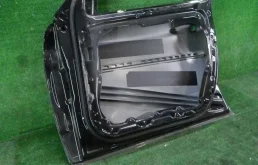 Дверь передняя правая для Mercedes-Benz M class 2015 года на фотографиях