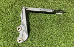 Петля капота левая для Audi A7 2011 года на фотографиях