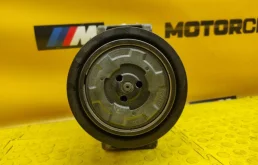 Компрессор кондиционера для Mercedes-Benz C class 2005 года на фотографиях