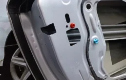 Дверь передняя левая для BMW 3er 2006 года на фотографиях