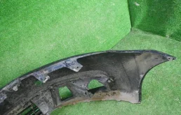 Бампер для Volkswagen Polo 2009 года на фотографиях