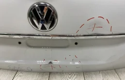 Замок багажника для Volkswagen Polo 2016 года на фотографиях