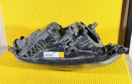 Фара ксенон левая для Nissan Qashqai 2008 года на фотографиях