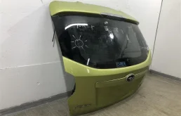 Крышка багажника для Subaru XV 2015 года на фотографиях