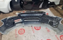 Решетка радиатора для Audi A4 2004 года на фотографиях