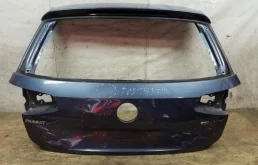 Крышка багажника для Volkswagen Passat 2016 года на фотографиях