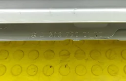 Двери для Mercedes-Benz C class 2004 года на фотографиях