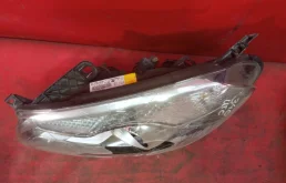 Фара ксенон левая для Nissan Qashqai 2008 года на фотографиях