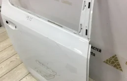 Дверь задняя правая для Skoda Octavia 2018 года на фотографиях