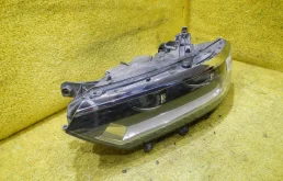 Фары для Volkswagen Passat 2018 года на фотографиях