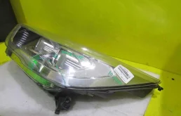 Фара левая для Ford Kuga 2017 года на фотографиях
