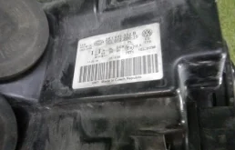 Фара правая для Volkswagen Caddy 2019 года на фотографиях