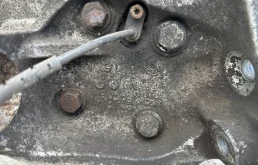 Кулак поворотный левый для BMW 3er 2008 года на фотографиях