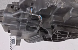 Фара ксенон левая для Nissan Qashqai 2020 года на фотографиях