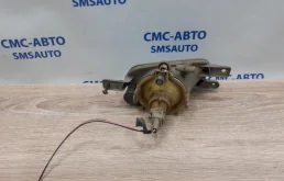 Противотуманка (ПТФ) передняя левая для Volvo XC90 2012 года на фотографиях