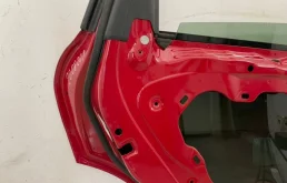 Накладка на дверь задняя левая для Volkswagen Touareg 2014 года на фотографиях