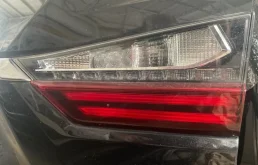 Фонарь внутренний правый для Lexus RX 2022 года на фотографиях