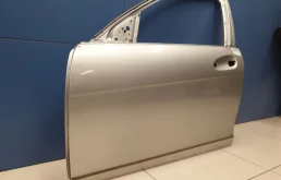 Двери для Mercedes-Benz C class 2009 года на фотографиях