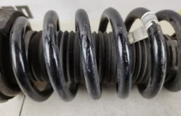 Амортизатор передний правый для Volvo XC90 2019 года на фотографиях