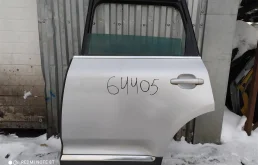 Дверь задняя левая для Volkswagen Touareg 2004 года на фотографиях