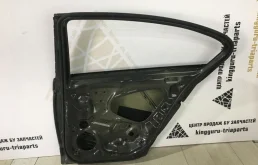 Дверь задняя правая для Volkswagen Passat 2017 года на фотографиях