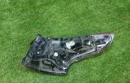 Фонарь внутренний левый для Nissan Qashqai 2018 года на фотографиях