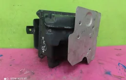 Корпус воздушного фильтра для Audi A4 2004 года на фотографиях