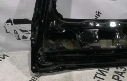 Крышка багажника для Toyota Land Cruiser 2014 года на фотографиях