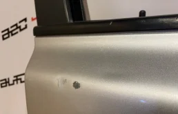 Дверь передняя правая для Volvo S40 1996 года на фотографиях