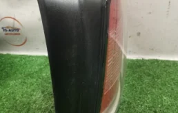 Фонарь правый для Opel Astra 2008 года на фотографиях