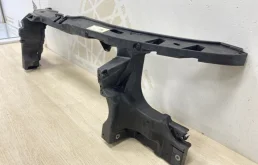 Панель радиатора (телевизор) для Volkswagen Caddy 2018 года на фотографиях