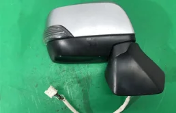 Стекла и зеркала для Subaru Forester 2018 года на фотографиях