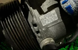 Компрессор кондиционера для Lexus IS 2007 года на фотографиях