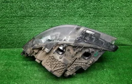 Фара правая для BMW 5er 2010 года на фотографиях