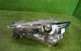 Фара левая для Mazda CX 5 2022 года на фотографиях