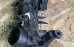 Дроссельная заслонка для Volkswagen Passat 2014 года на фотографиях