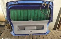 Дверь багажника для Volkswagen Polo 2014 года на фотографиях