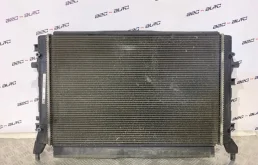 Кассета радиаторов для Volkswagen Passat 2010 года на фотографиях