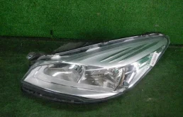 Фара левая для Ford Kuga 2015 года на фотографиях