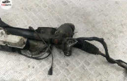 Рулевая рейка для Volkswagen Passat 2013 года на фотографиях