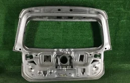 Крышка багажника для Volkswagen Passat 2016 года на фотографиях