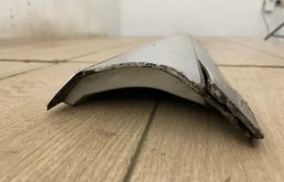 Молдинг двери передний правый для Volkswagen Touareg 2006 года на фотографиях