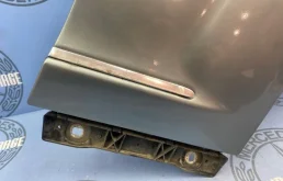 Крыло правое для Mercedes-Benz S class 2009 года на фотографиях